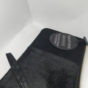 Mighty purse Black charging wallet - H Butler NEW